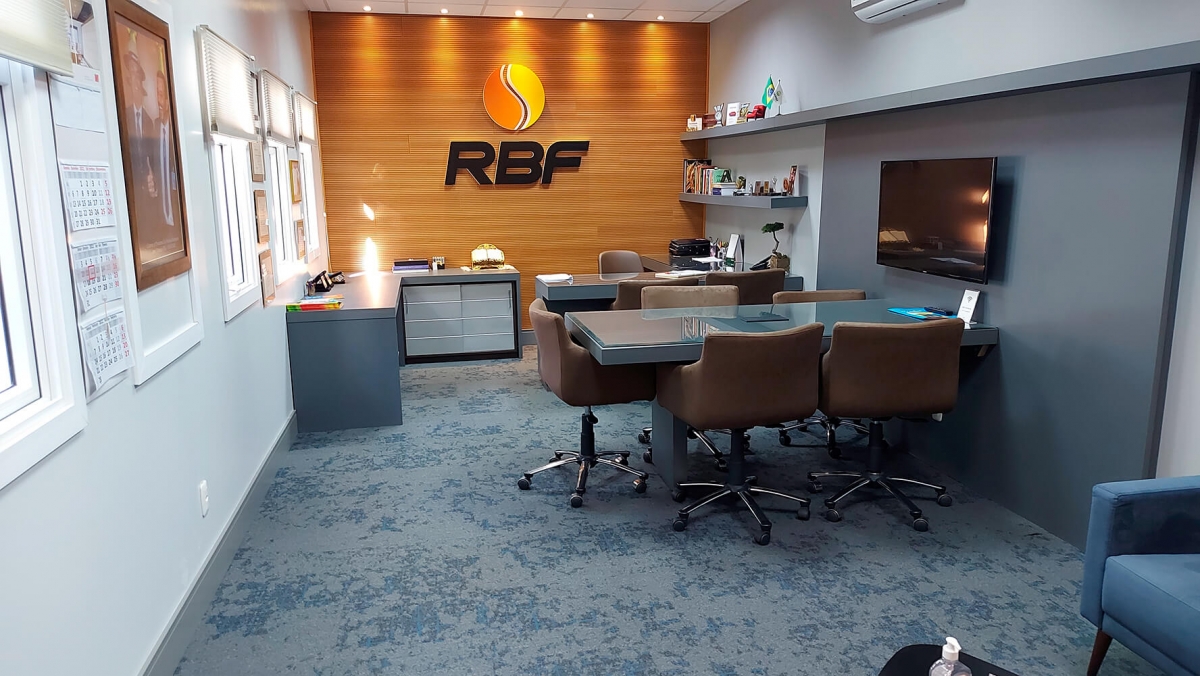 Showroom RBF Acabamentos – carpete modular Layout